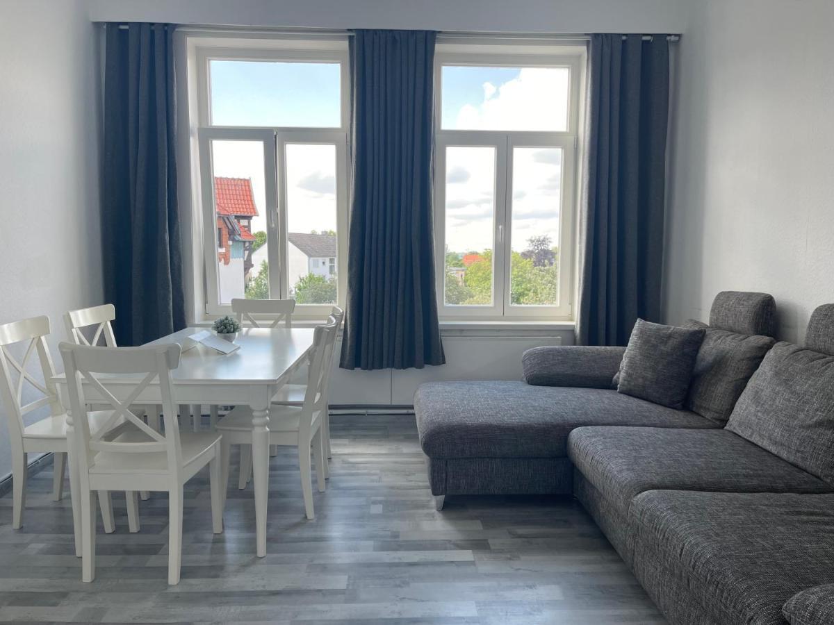 Moderne 4 Zimmer Apartment Mit Bergblick Stadtzentrum Contactless Check-In Gehrden  Kültér fotó