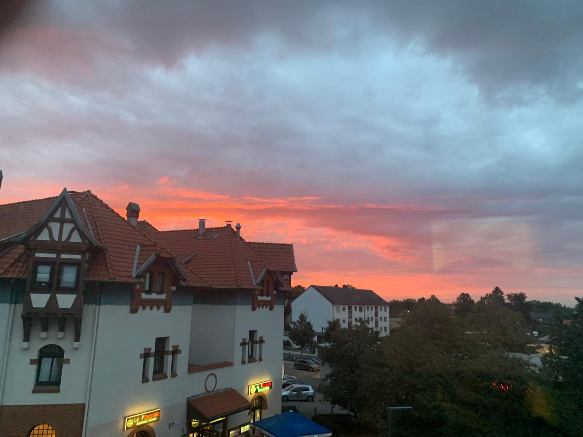 Moderne 4 Zimmer Apartment Mit Bergblick Stadtzentrum Contactless Check-In Gehrden  Kültér fotó