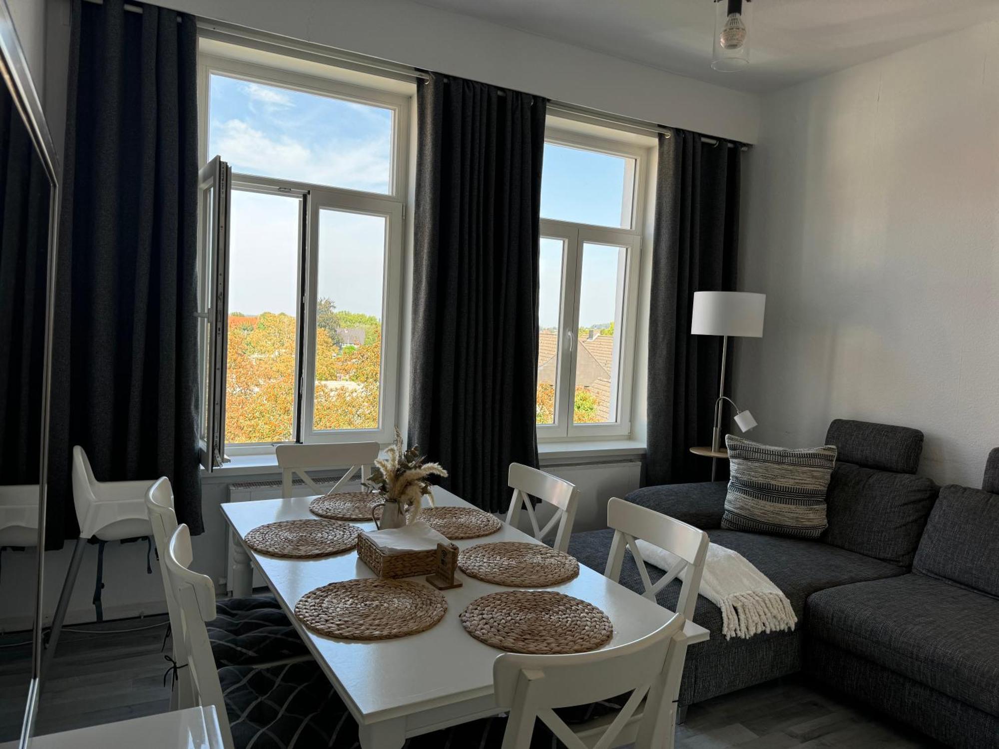 Moderne 4 Zimmer Apartment Mit Bergblick Stadtzentrum Contactless Check-In Gehrden  Kültér fotó