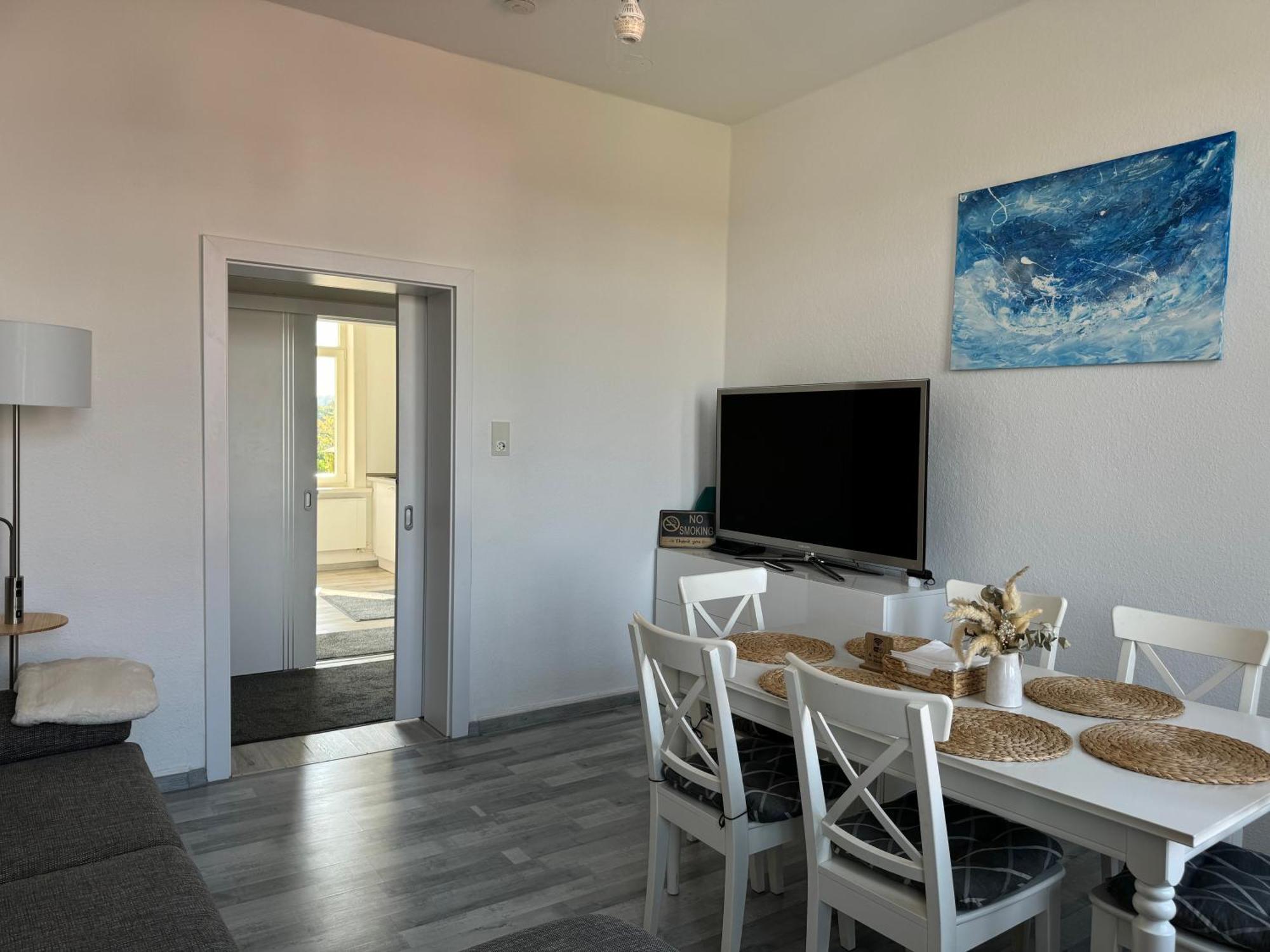 Moderne 4 Zimmer Apartment Mit Bergblick Stadtzentrum Contactless Check-In Gehrden  Kültér fotó