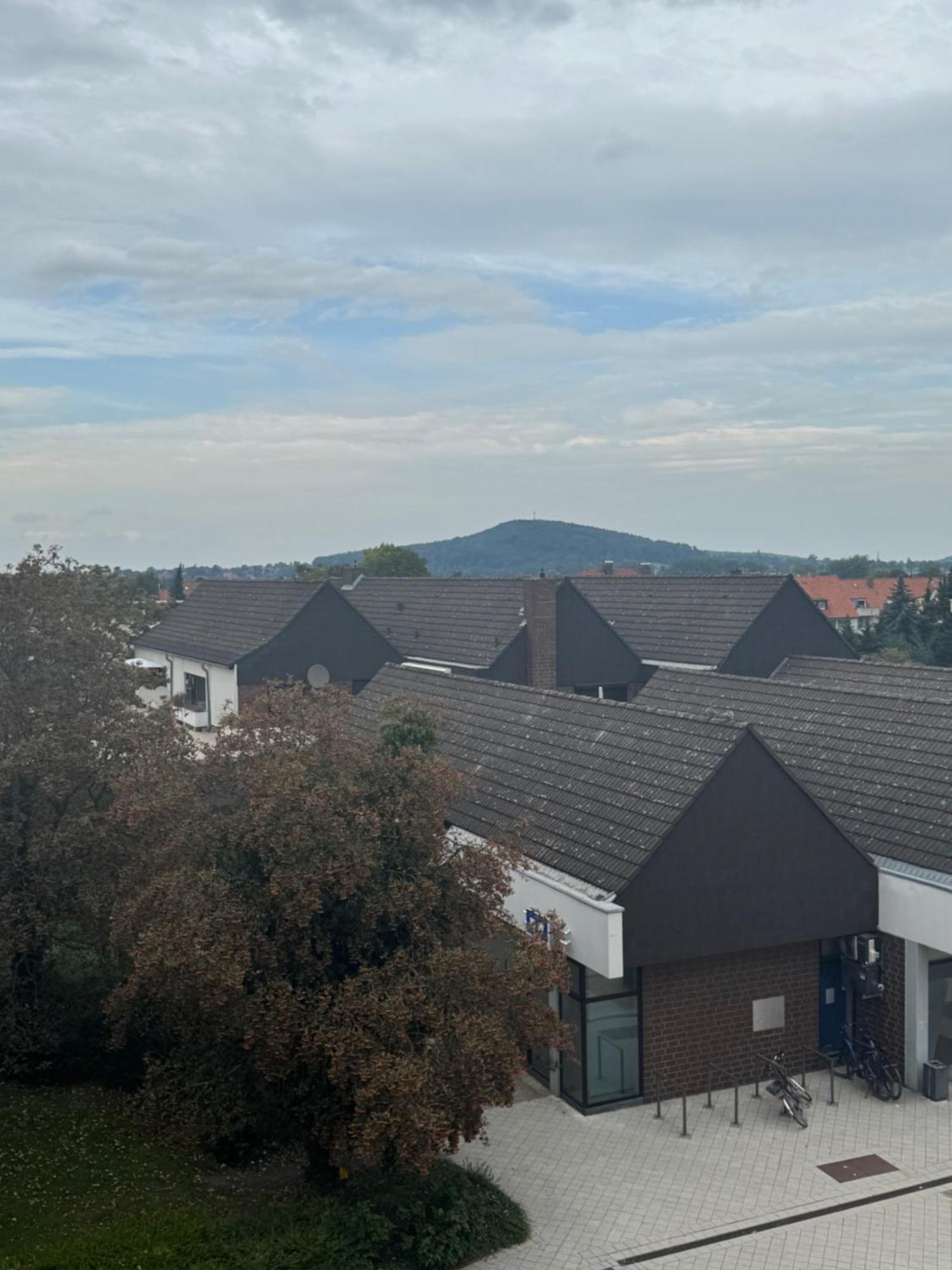 Moderne 4 Zimmer Apartment Mit Bergblick Stadtzentrum Contactless Check-In Gehrden  Kültér fotó