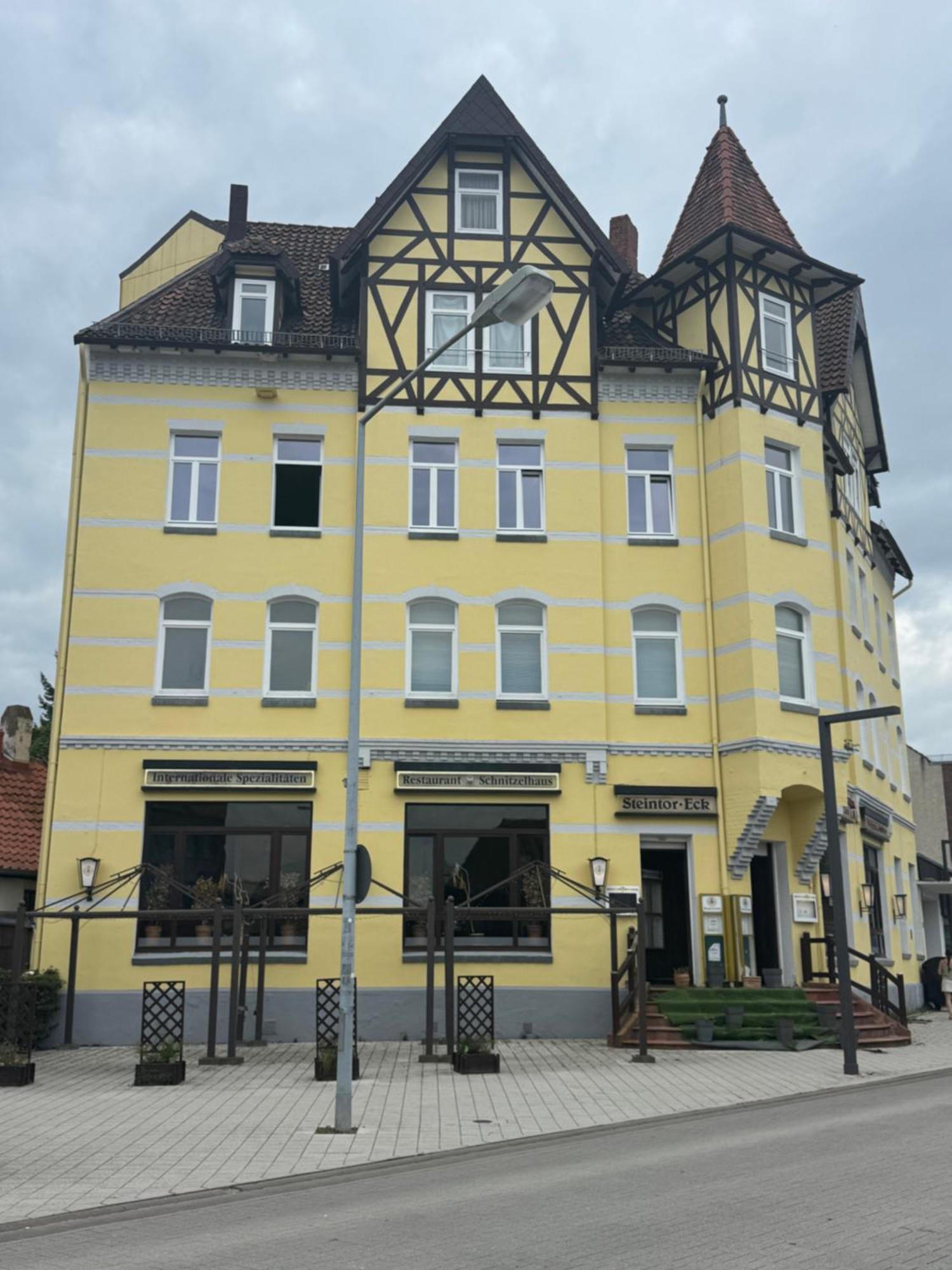 Moderne 4 Zimmer Apartment Mit Bergblick Stadtzentrum Contactless Check-In Gehrden  Kültér fotó