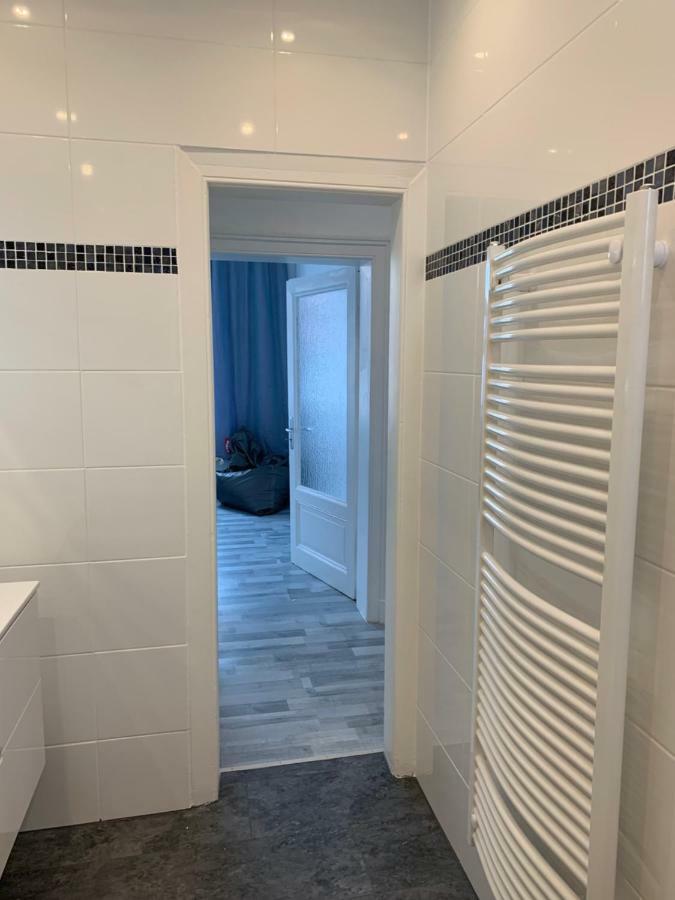 Moderne 4 Zimmer Apartment Mit Bergblick Stadtzentrum Contactless Check-In Gehrden  Kültér fotó