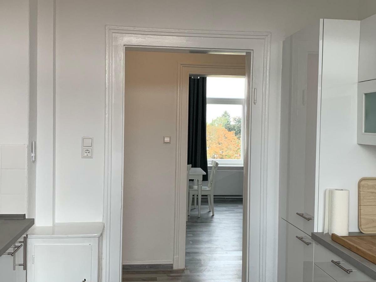 Moderne 4 Zimmer Apartment Mit Bergblick Stadtzentrum Contactless Check-In Gehrden  Kültér fotó